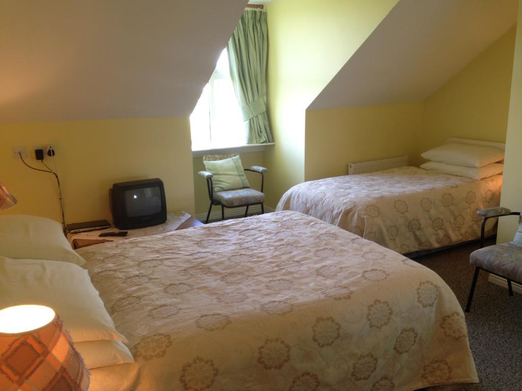 An Gleann Accommodation Milltown Malbay Buitenkant foto